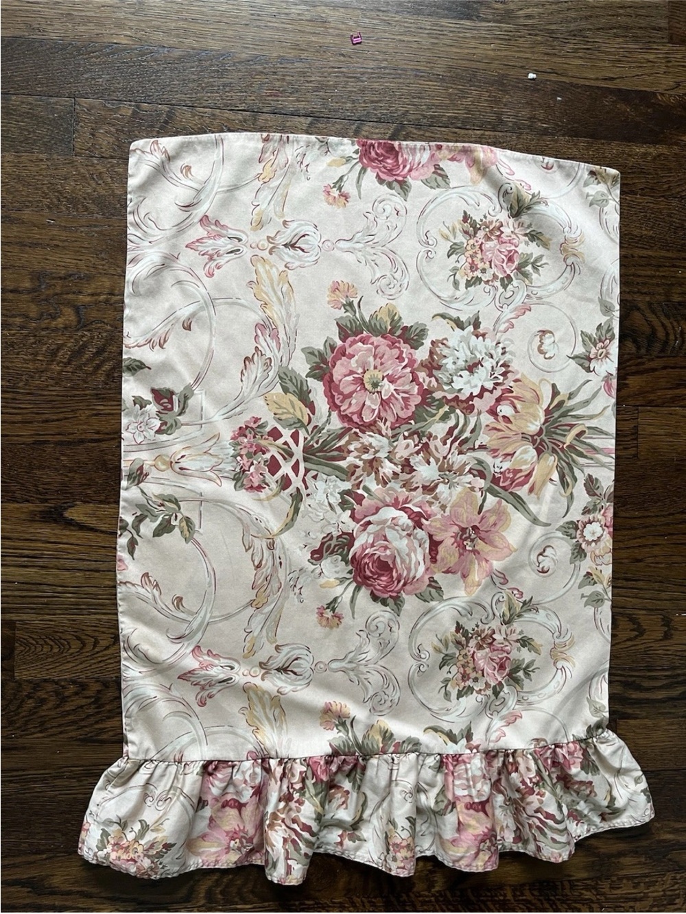 Ralph Lauren Guinevere 2 standard shams